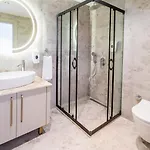 222 Hisaroenue Hotel *