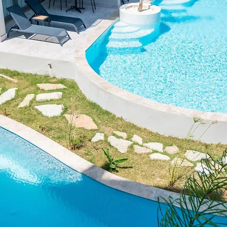 222 Hisaroenue فندق *