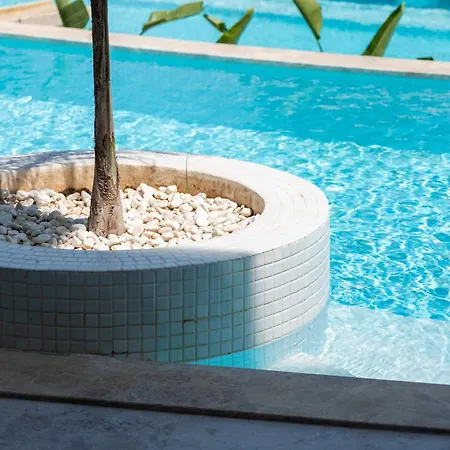 222 Hisaroenue أولدينيس