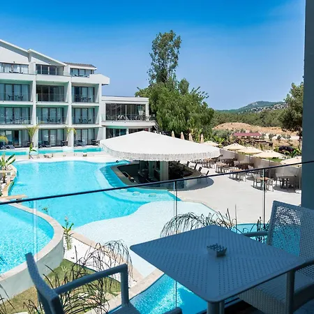 222 Hisaroenue فندق *