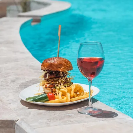 222 Hisaroenue فندق