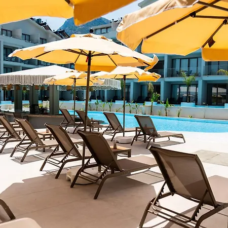 מלון 222 Hisaroenue אולודניץ